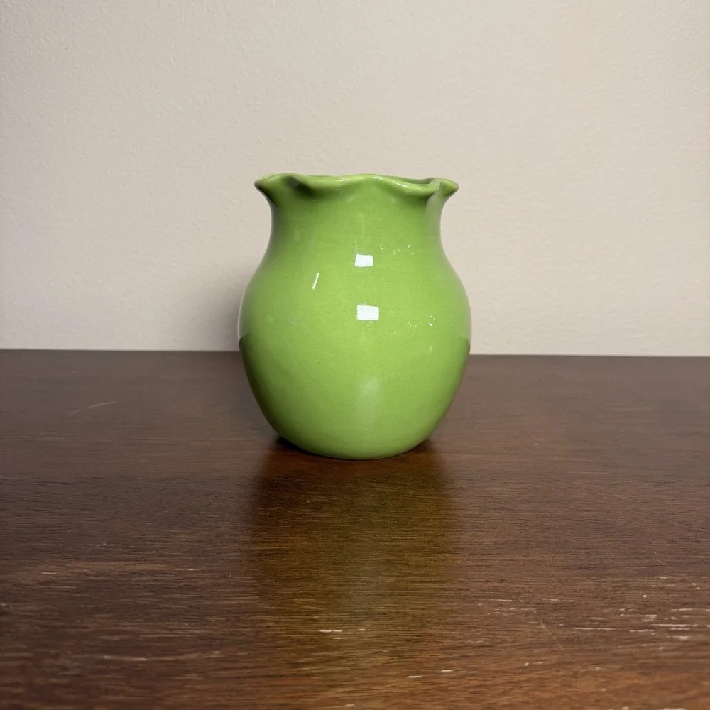 Crate And Barrel Green Fluted Ruffle Style 8 In ‎ Vase Eigen 5.5